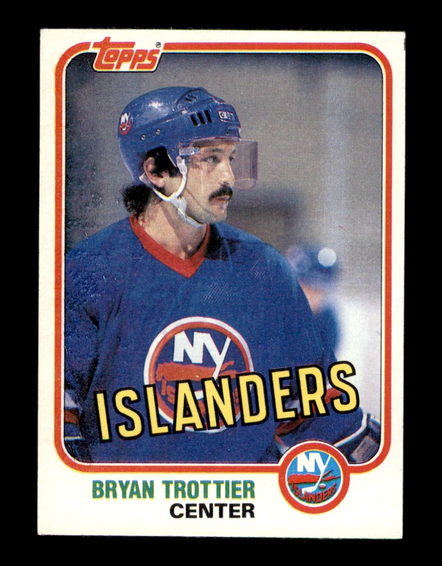 1981 Topps   -82  Hockey Complete Set (In Binder)